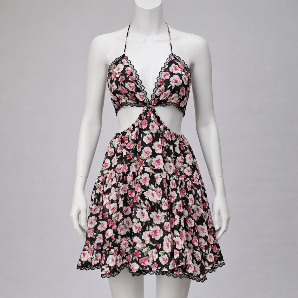 Sky to Moon Floral Cutout Halter Dress 🌸🖤 - Picture 2 of 5